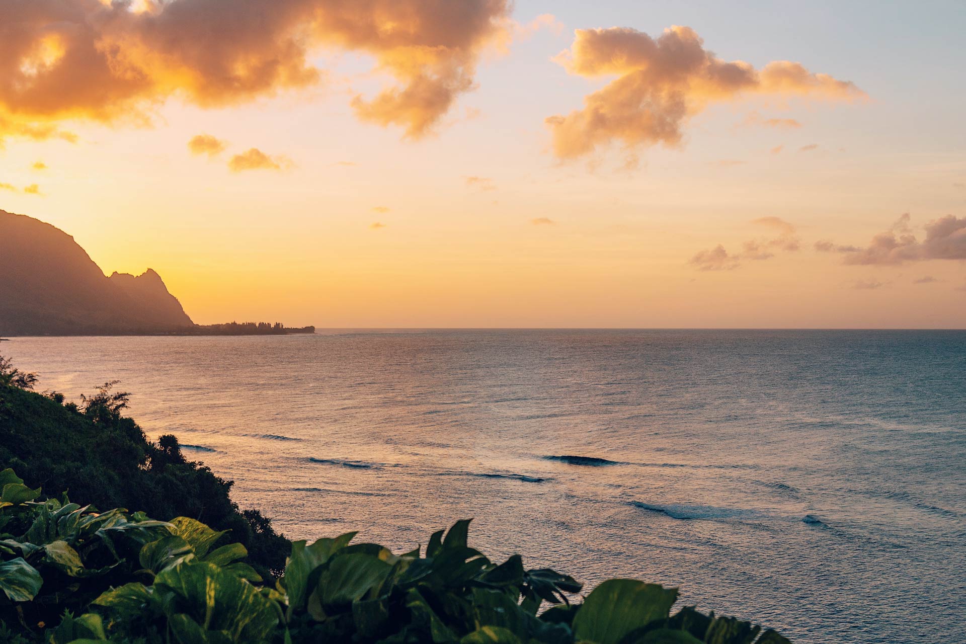 sunset-in-sky-of-hawaii